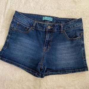 Wax Jean shorts size 8